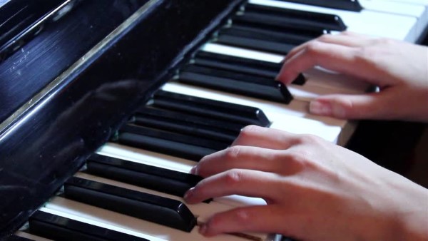 gammes au piano | Cours de Musique à Charleroi - www.musique-charleroi.be